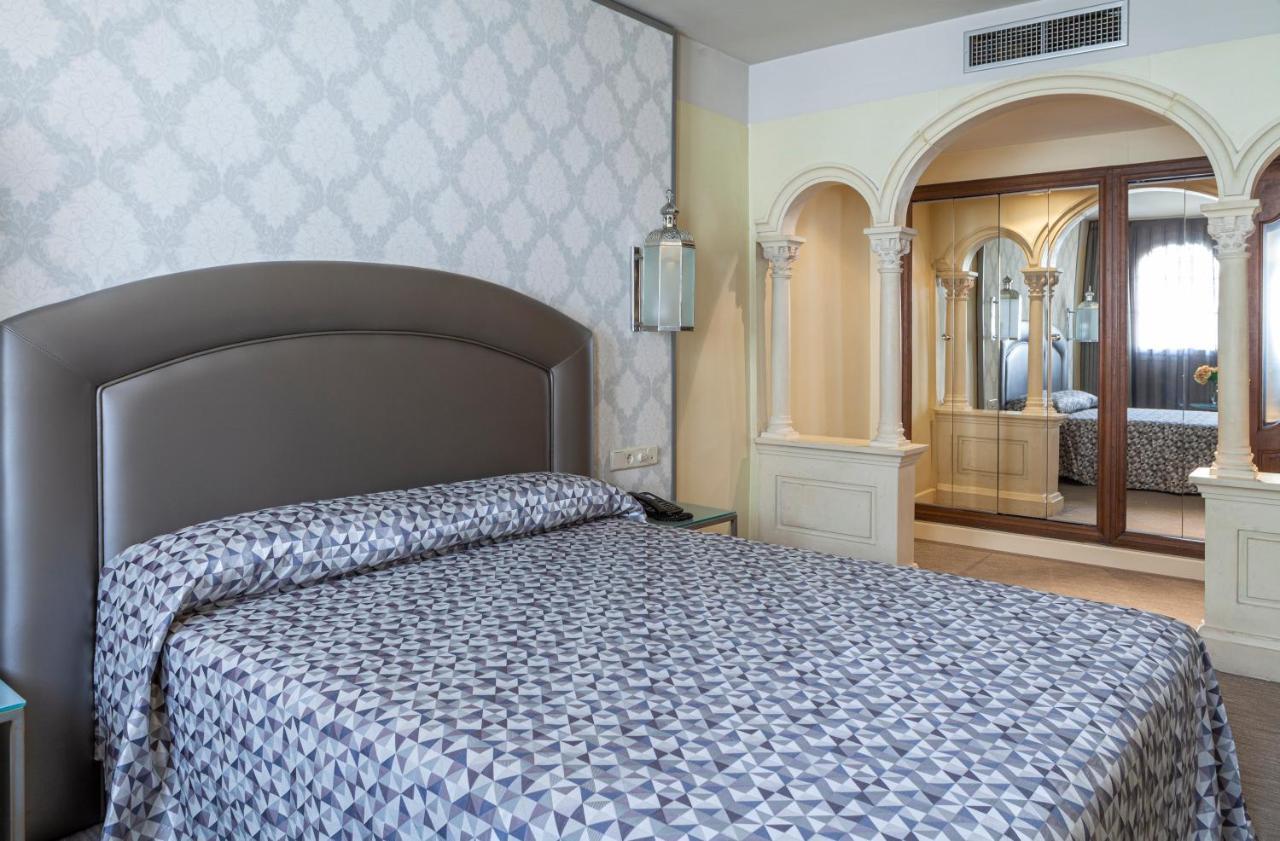 Hotel Macia Alfaros Κόρδοβα Εξωτερικό φωτογραφία